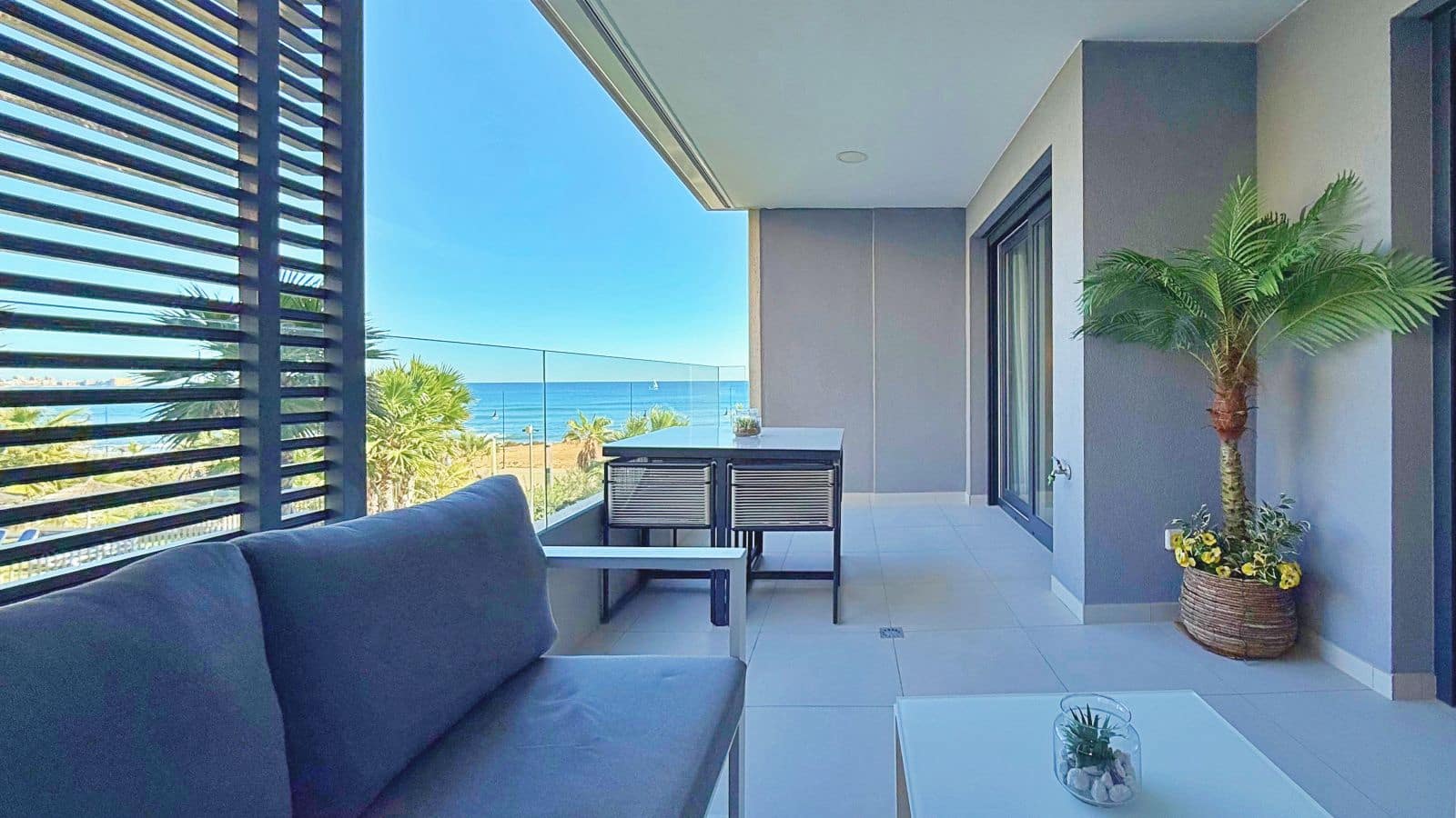 Apartamento de 2 habitaciones en Punta Prima en venta - 475.000 € (Ref: 9431784)