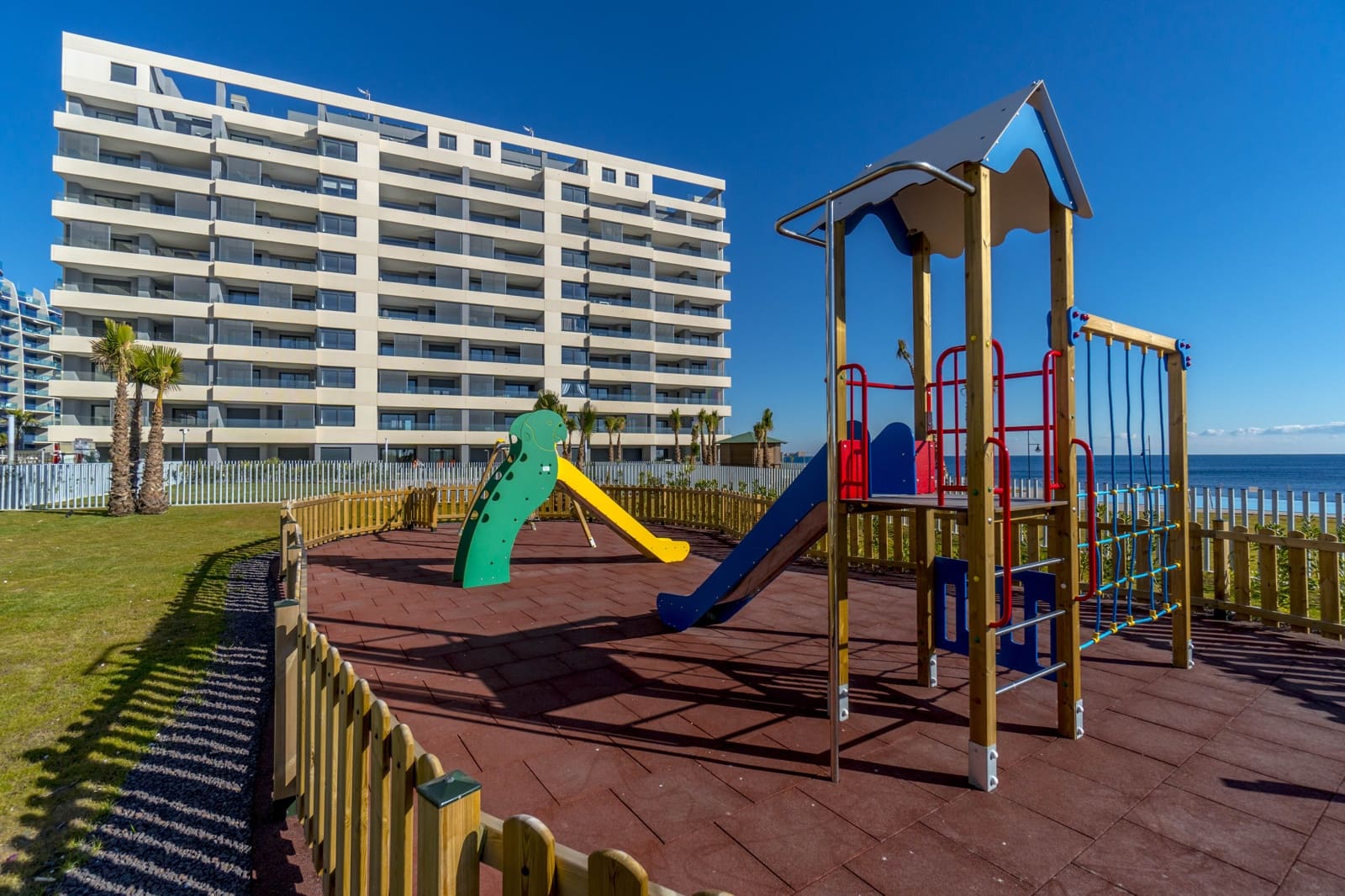 Apartamento de 2 habitaciones en Punta Prima en venta - 475.000 € (Ref: 9431784)