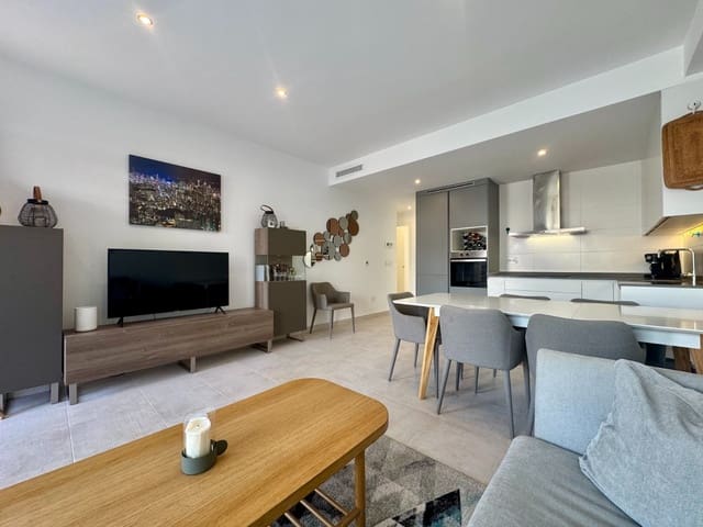 3 soveværelse Byhus til salg i San Pedro del Pinatar ciudad, San Pedro del Pinatar med swimmingpool - € 299.000 (Ref: 9727656)