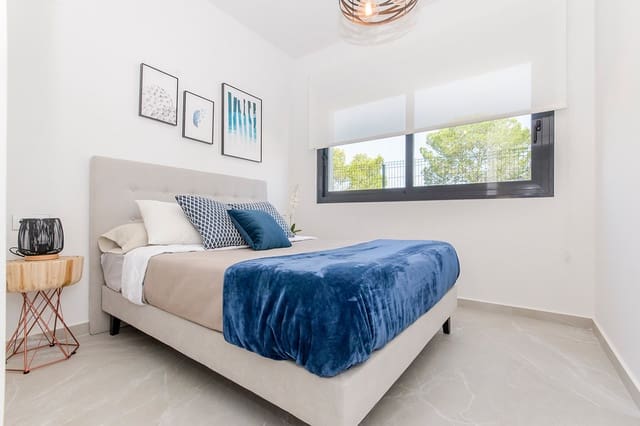 Bungalow de 3 habitaciones en San Miguel de Salinas en venta con piscina - 415.000 € (Ref: 9738057)