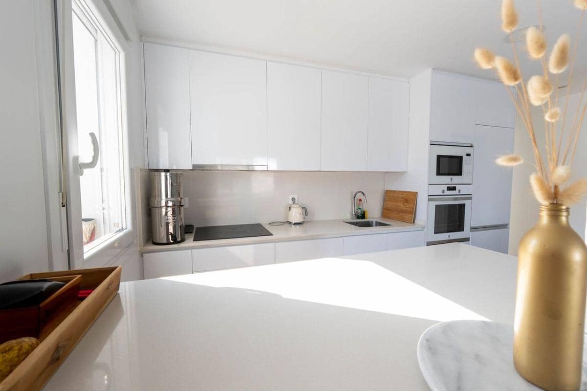 Casa de 3 habitaciones en Avileses en venta con piscina - 289.900 € (Ref: 9738076)