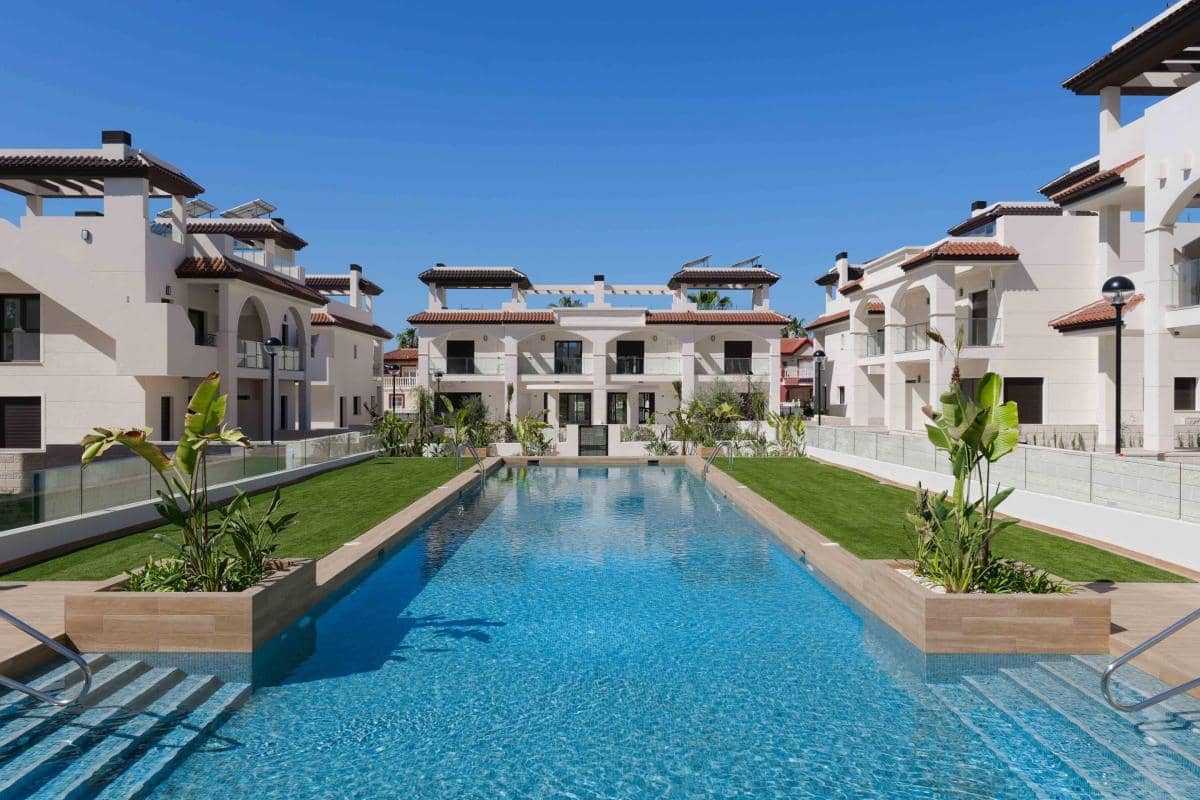 3 bedroom Apartment for sale in Rojales with pool - € 444,500 (Ref: 9738190)