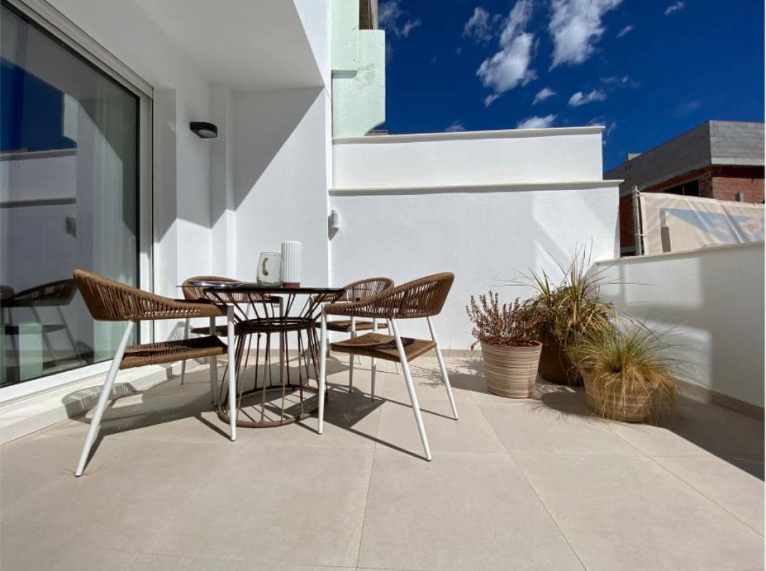 3 sovrum Lägenhet till salu i Pilar de la Horadada med pool - 289 900 € (Ref: 9738224)