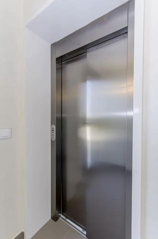 3 makuuhuone Huvila myytävänä paikassa Campoamor, Orihuela mukana uima-altaan - 1 195 000 € (Ref: 9740327)