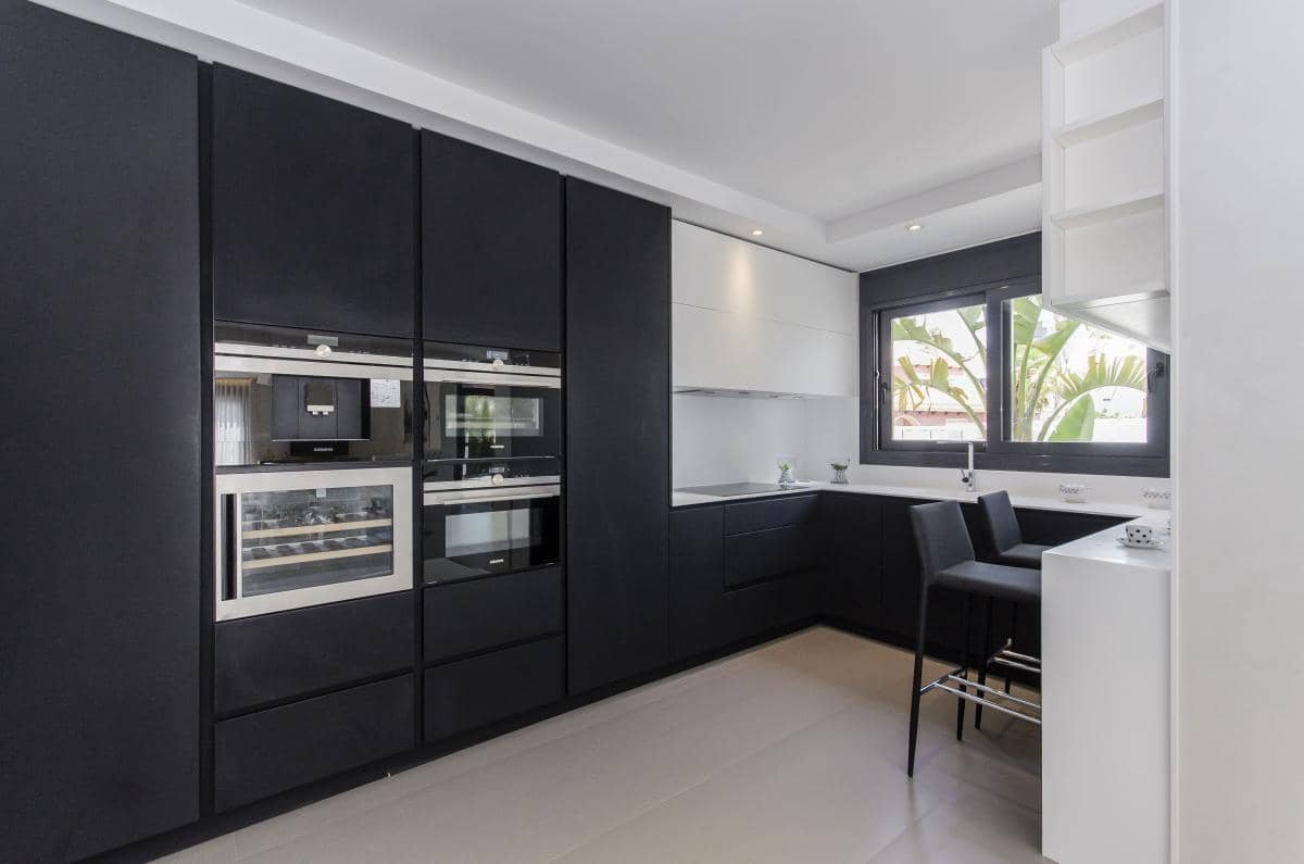 3 makuuhuone Huvila myytävänä paikassa Orihuela mukana uima-altaan - 1 195 000 € (Ref: 9740327)