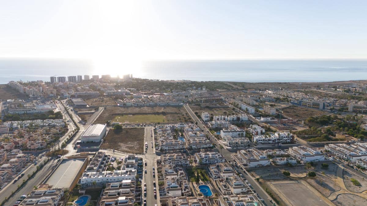 2 chambre Bungalow à vendre à Pilar de la Horadada avec piscine - 330 000 € (Ref: 9740369)