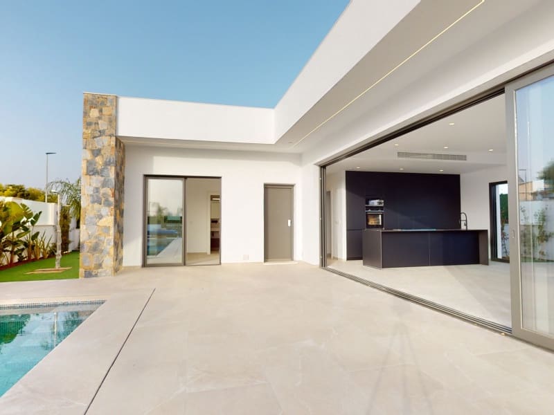 3 bedroom Villa for sale in Los Alcazares with pool - € 479,900 (Ref: 9740516)