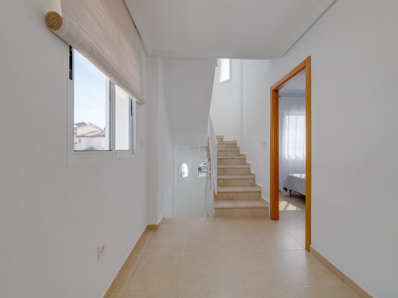 2 makuuhuone Omakotitalo myytävänä paikassa San Fulgencio - 280 000 € (Ref: 9815018)