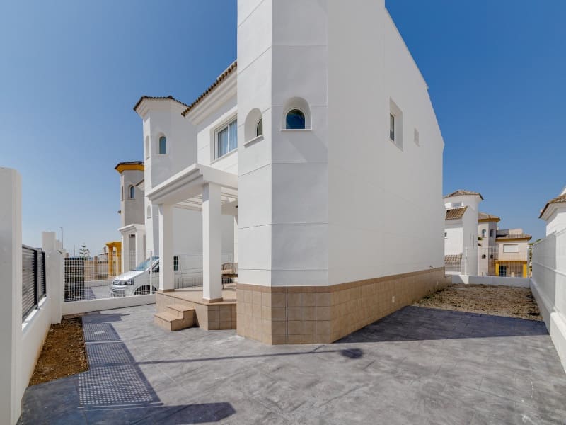 2 makuuhuone Omakotitalo myytävänä paikassa San Fulgencio - 280 000 € (Ref: 9815018)