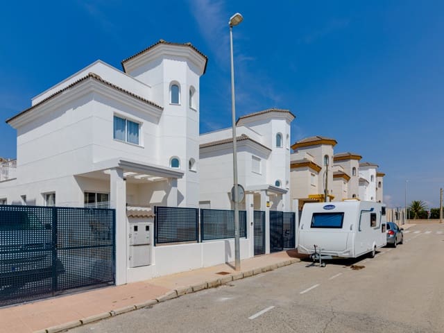 2 makuuhuone Omakotitalo myytävänä paikassa San Fulgencio - 280 000 € (Ref: 9815018)