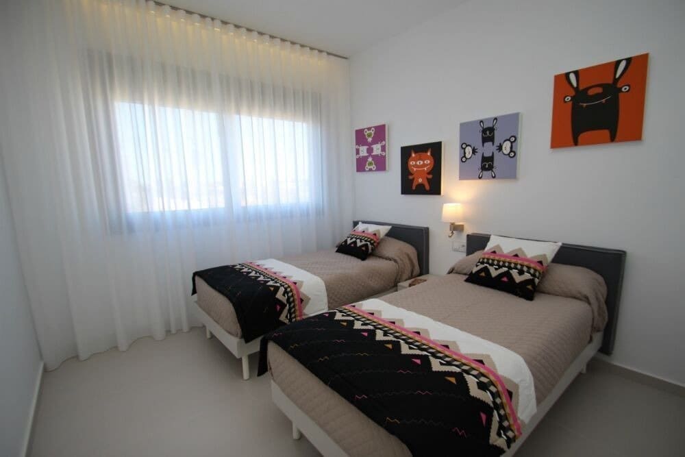 4 slaapkamer Villa te koop in Campoamor met zwembad - € 1.195.000 (Ref: 9960379)