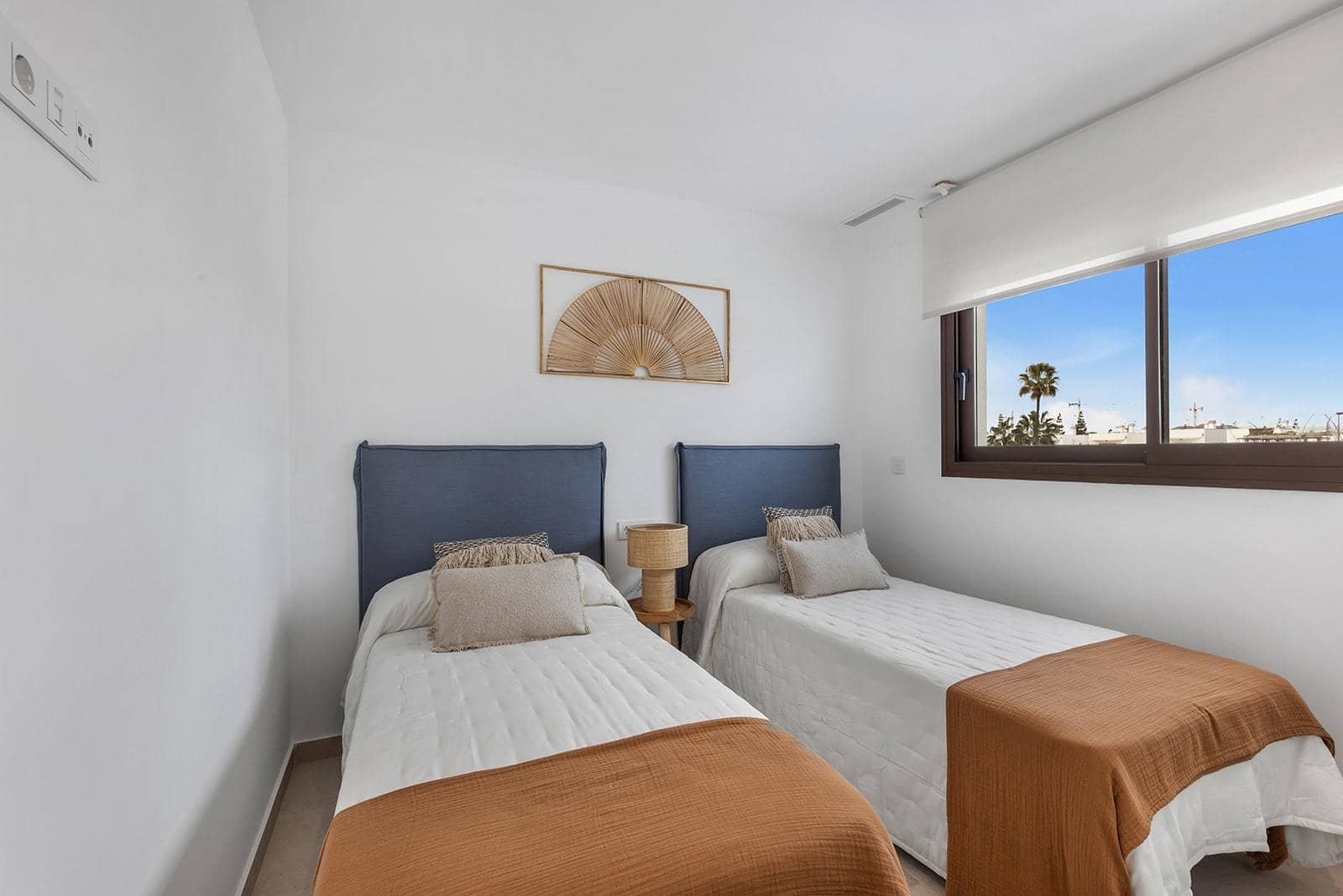 3 soveværelse Lejlighed til salg i Los Alcazares med swimmingpool - € 369.900 (Ref: 9960559)