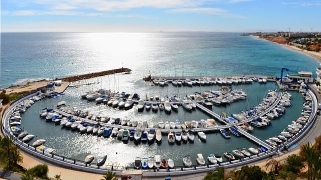 4 slaapkamer Villa te koop in Campoamor, Orihuela met zwembad - € 3.600.000 (Ref: 9960573)
