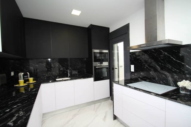 3 soverom Villa til salgs i San Miguel de Salinas med svømmebasseng - € 630 000 (Ref: 9960674)