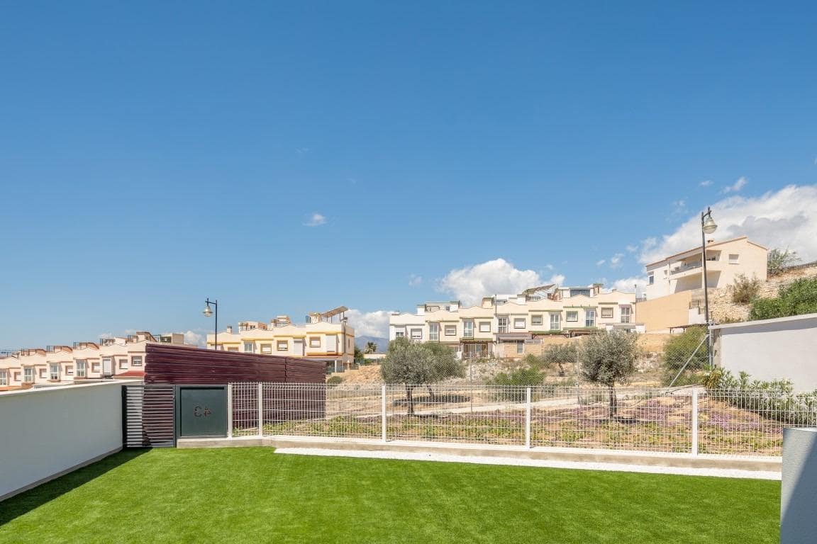 4 soveværelse Villa til salg i Finestrat med swimmingpool - € 555.000 (Ref: 9960692)