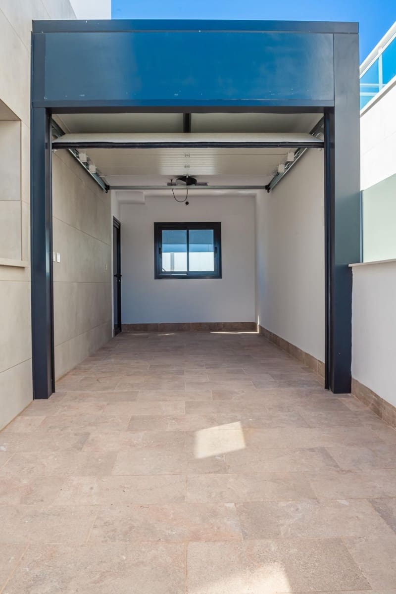 3 chambre Villa/Maison à vendre à Los Alcazares avec piscine - 445 000 € (Ref: 9960850)