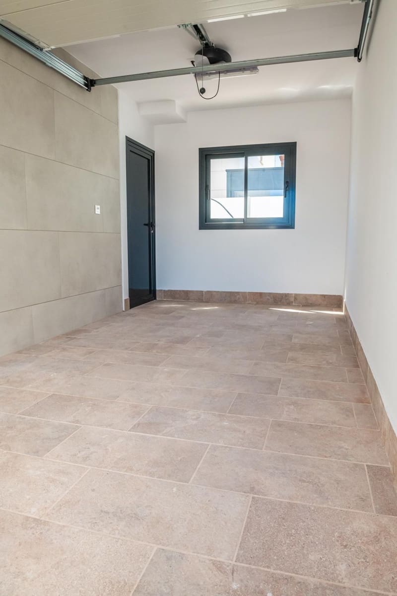 3 chambre Villa/Maison à vendre à Los Alcazares avec piscine - 445 000 € (Ref: 9960850)