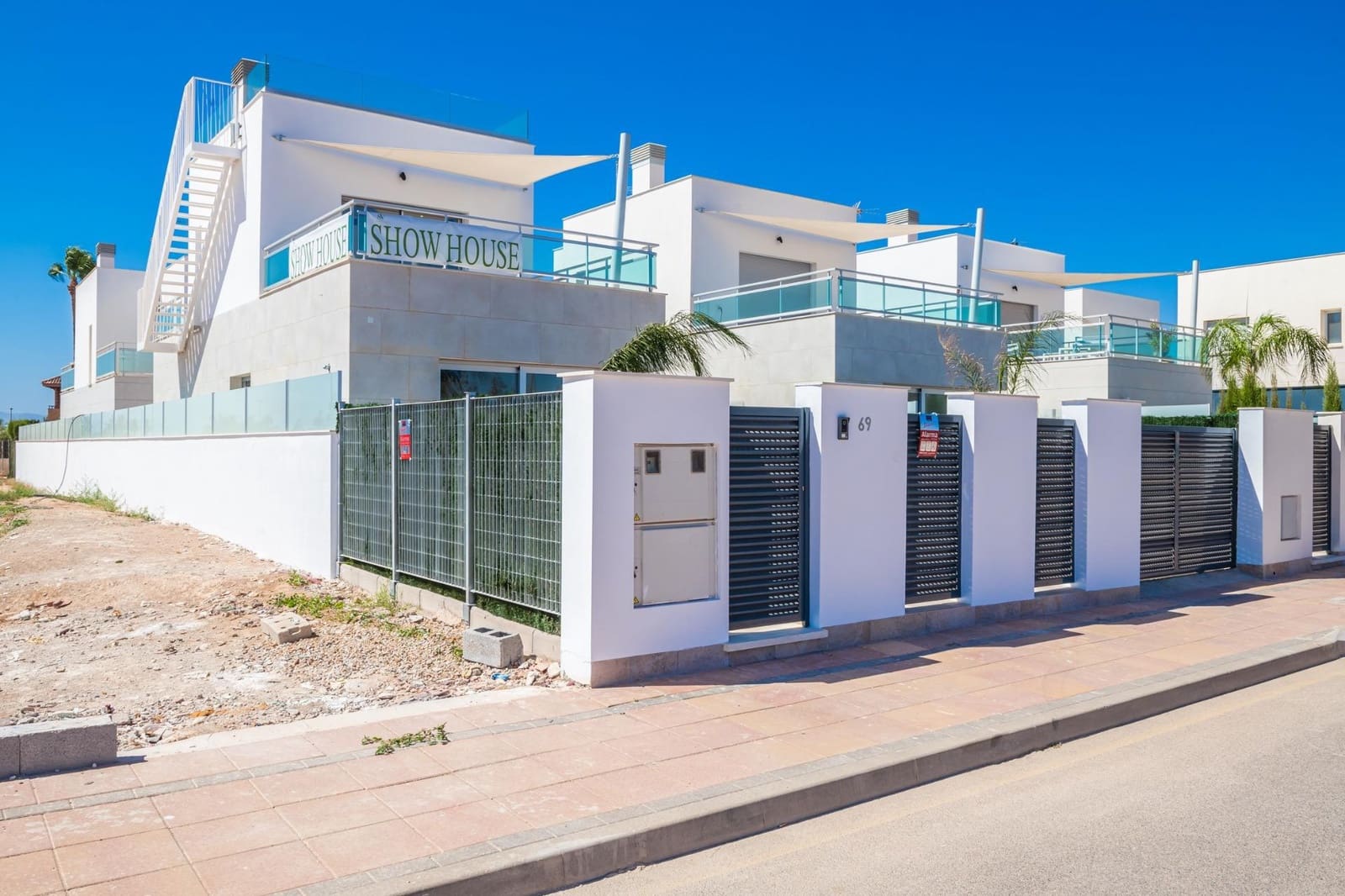 3 chambre Villa/Maison à vendre à Los Alcazares avec piscine - 445 000 € (Ref: 9960850)