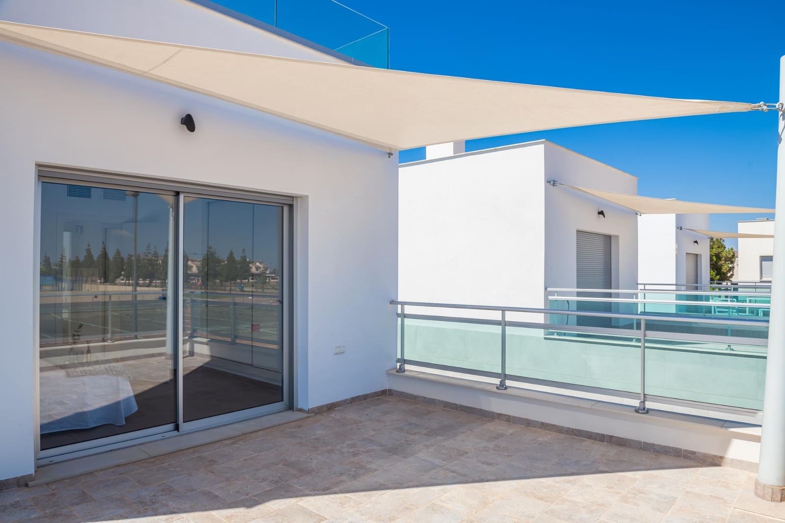 3 chambre Villa/Maison à vendre à Los Alcazares avec piscine - 445 000 € (Ref: 9960850)