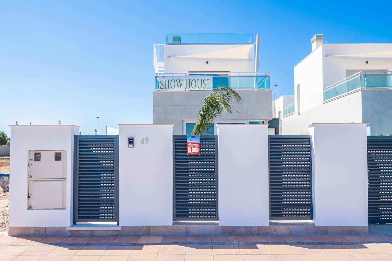 3 chambre Villa/Maison à vendre à Los Alcazares avec piscine - 445 000 € (Ref: 9960850)