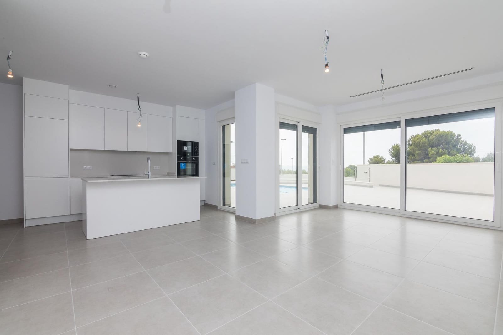 3 soveværelse Villa til salg i Polop med swimmingpool - € 585.000 (Ref: 9960930)
