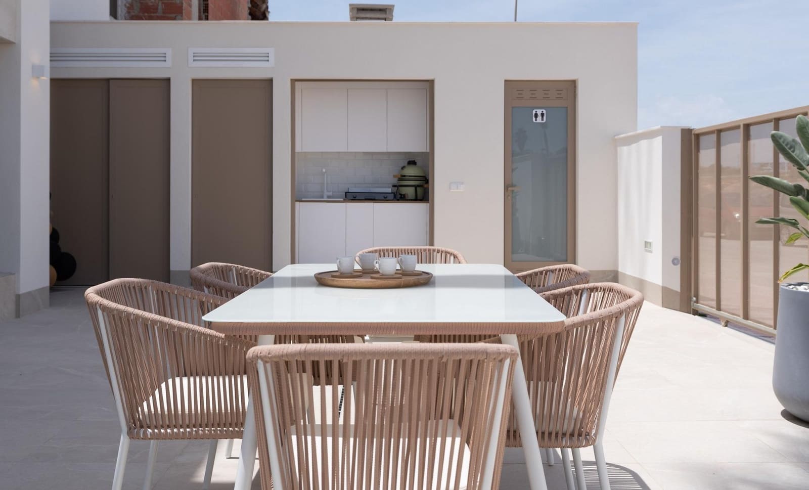 3 soveværelse Villa til salg i Los Alcazares med swimmingpool - € 469.000 (Ref: 9960947)