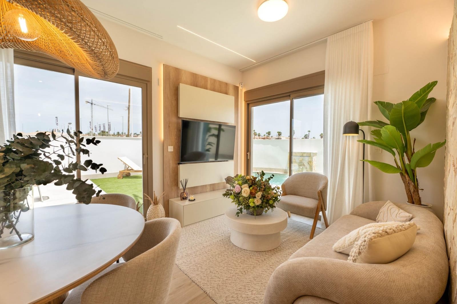 3 soveværelse Villa til salg i Los Alcazares med swimmingpool - € 469.000 (Ref: 9960947)