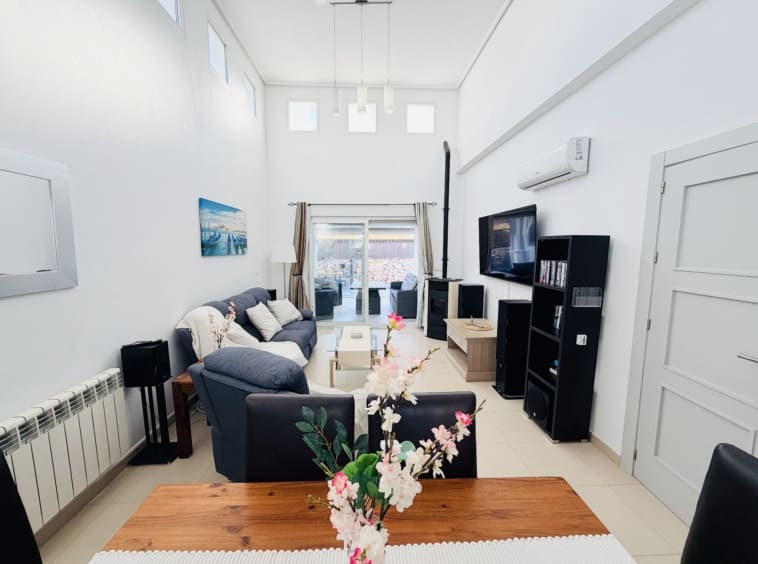 2 soveværelse Villa til salg i La Torre Golf Resort med swimmingpool garage - € 299.950 (Ref: 10046752)