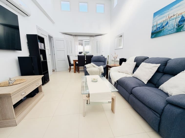 2 soveværelse Villa til salg i La Torre Golf Resort med swimmingpool garage - € 299.950 (Ref: 10046752)