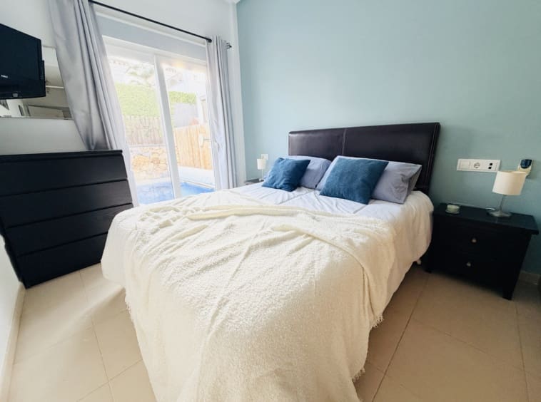 2 soveværelse Villa til salg i La Torre Golf Resort med swimmingpool garage - € 299.950 (Ref: 10046752)
