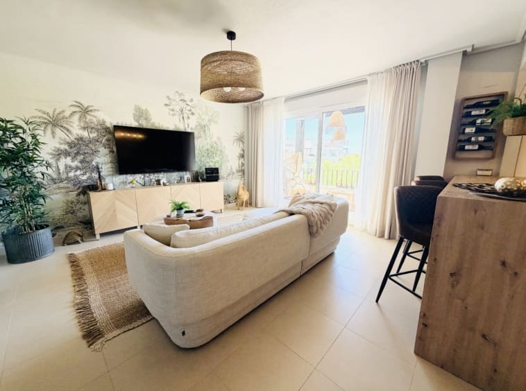 2 sypialnia Apartament na sprzedaż w La Torre Golf Resort z basenem - 185 000 € (Ref: 10085365)