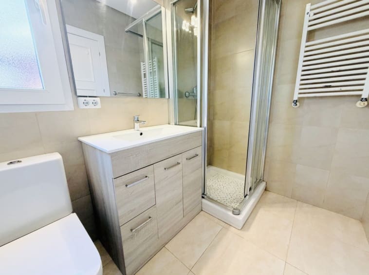 2 makuuhuone Huvila myytävänä paikassa La Torre Golf Resort mukana uima-altaan 
autotalli - 292 000 € (Ref: 10098539)