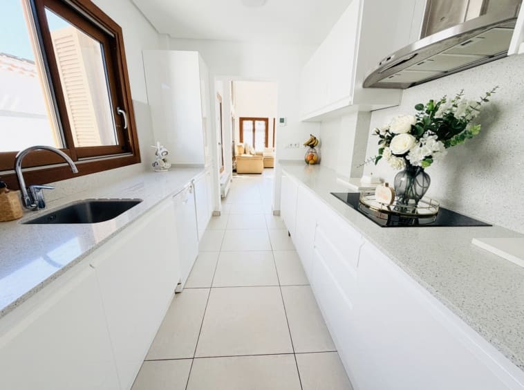 4 sovrum Villa till salu i El Valle Golf Resort med pool - 479 950 € (Ref: 10109051)