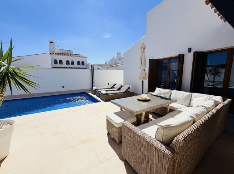 4 sovrum Villa till salu i El Valle Golf Resort med pool - 479 950 € (Ref: 10109051)