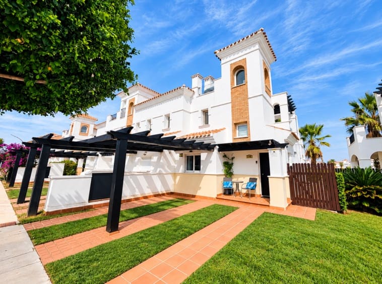 2 soverom Hus til salgs i La Torre Golf Resort - € 250 000 (Ref: 10128220)