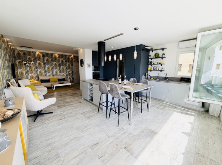 Apartamento de 2 habitaciones en El Valle Golf Resort en venta con piscina garaje - 215.000 € (Ref: 10149414)