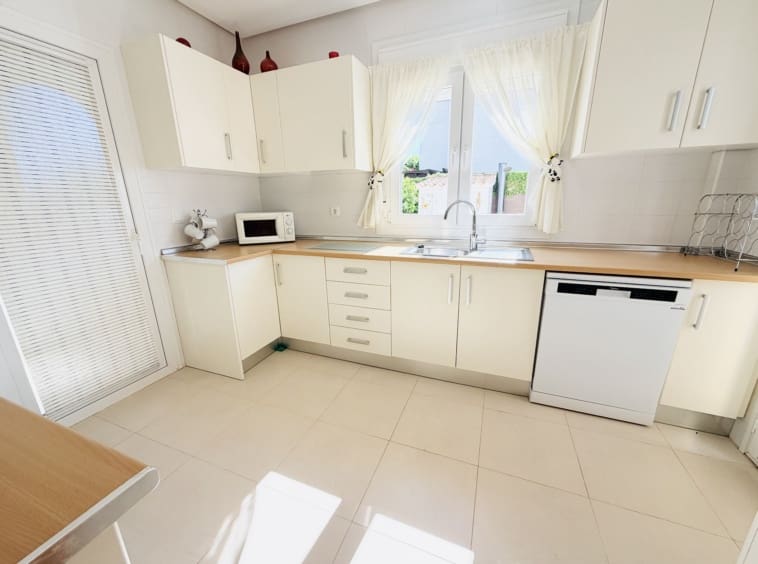 3 bedroom Villa for sale in La Torre Golf Resort with pool garage - € 369,950 (Ref: 10157148)