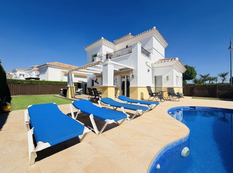3 bedroom Villa for sale in La Torre Golf Resort with pool garage - € 369,950 (Ref: 10157148)
