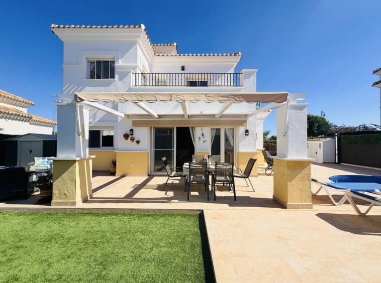 3 bedroom Villa for sale in La Torre Golf Resort with pool garage - € 369,950 (Ref: 10157148)