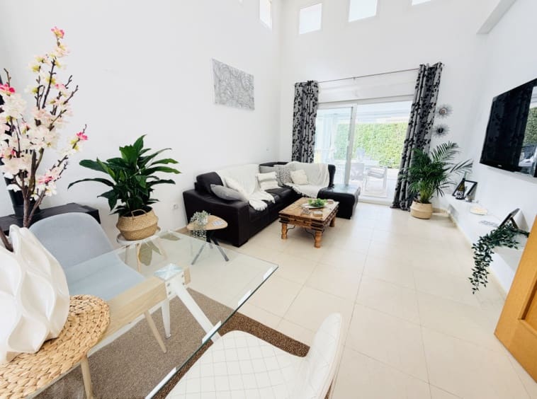 3 bedroom Villa for sale in La Torre Golf Resort with pool - € 279,950 (Ref: 10168079)