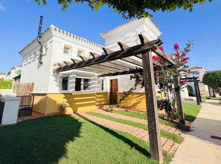 3 bedroom Villa for sale in La Torre Golf Resort with pool - € 279,950 (Ref: 10168079)