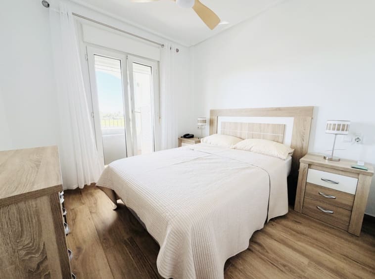Apartamento de 2 habitaciones en La Torre Golf Resort en venta con piscina - 179.950 € (Ref: 10174335)
