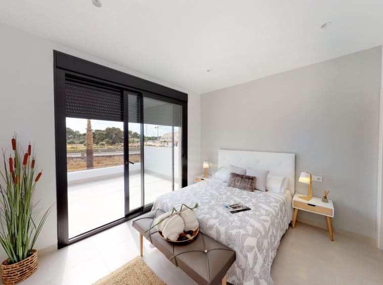 3 bedroom Villa for sale in San Pedro del Pinatar with pool - € 569,950 (Ref: 8726886)