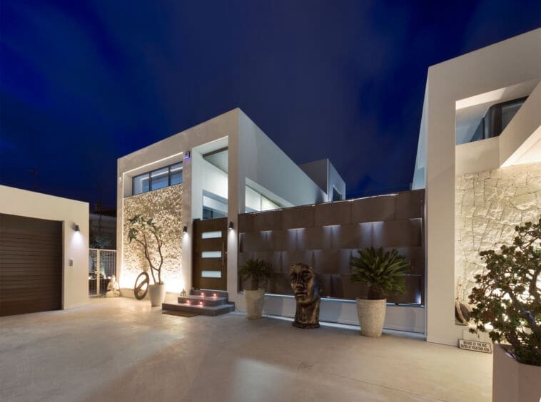 3 bedroom Villa for sale in Los Alcazares with pool - € 750,000 (Ref: 8726888)