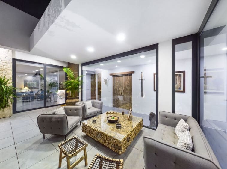 3 bedroom Villa for sale in Los Alcazares with pool - € 750,000 (Ref: 8726888)