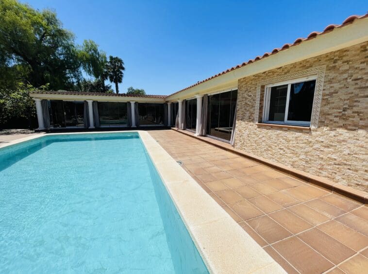 3 soveværelse Finca/Landehus til salg i Cartagena med swimmingpool - € 615.000 (Ref: 8726889)