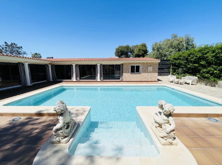 3 soveværelse Finca/Landehus til salg i Cartagena med swimmingpool - € 615.000 (Ref: 8726889)