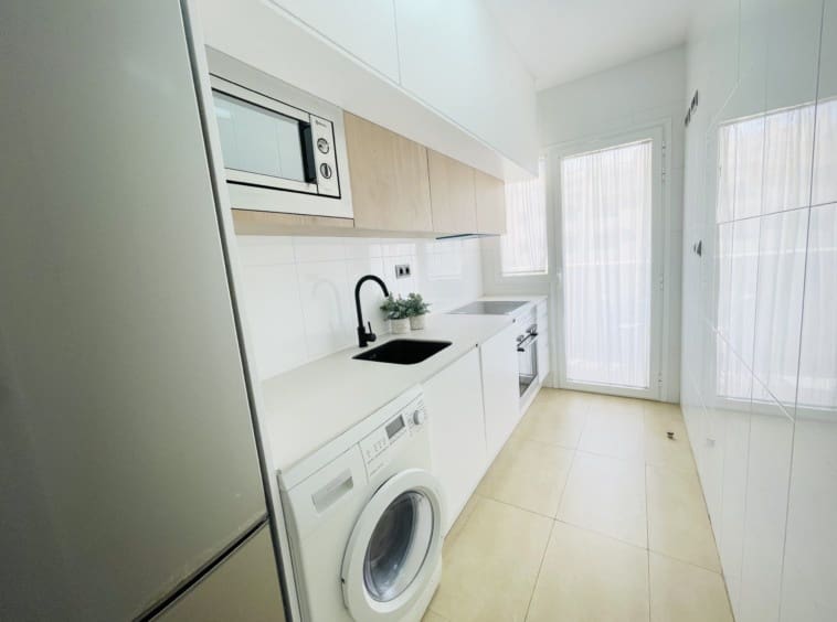 1 bedroom Apartment for sale in Los Alcazares with pool - € 102,000 (Ref: 9088329)