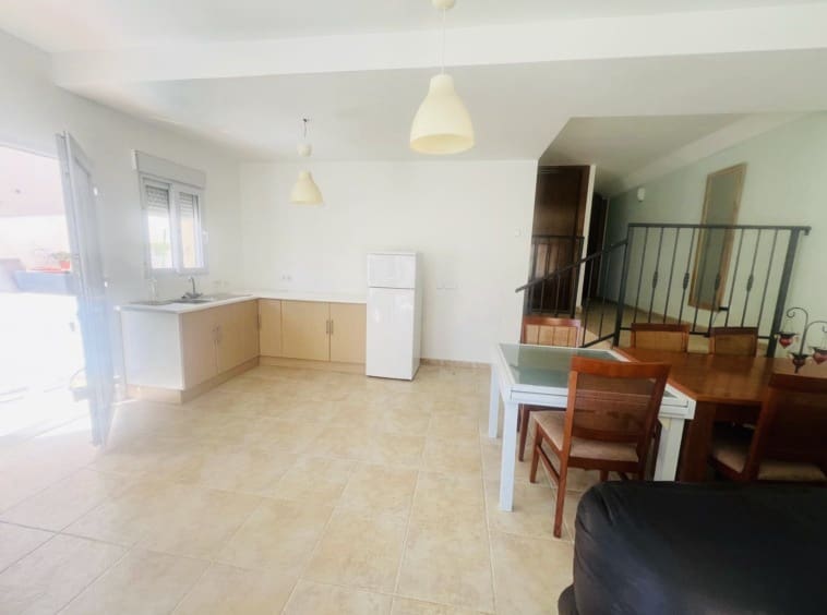 5 soveværelse Byhus til salg i El Carmoli med swimmingpool - € 295.000 (Ref: 9088330)