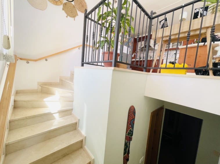 5 soveværelse Byhus til salg i El Carmoli med swimmingpool - € 295.000 (Ref: 9088330)